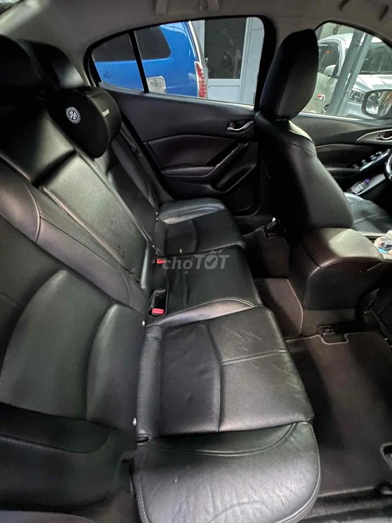 Mazda 3 2017 photo 2