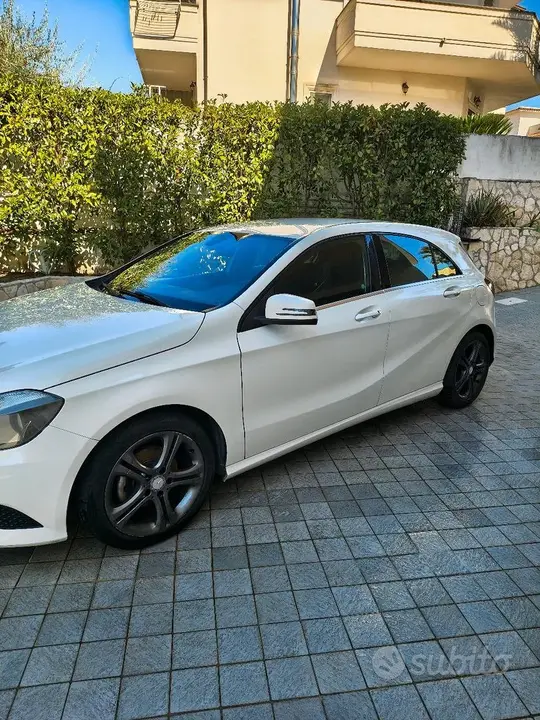 Mercedes-Benz A 2014 photo 3