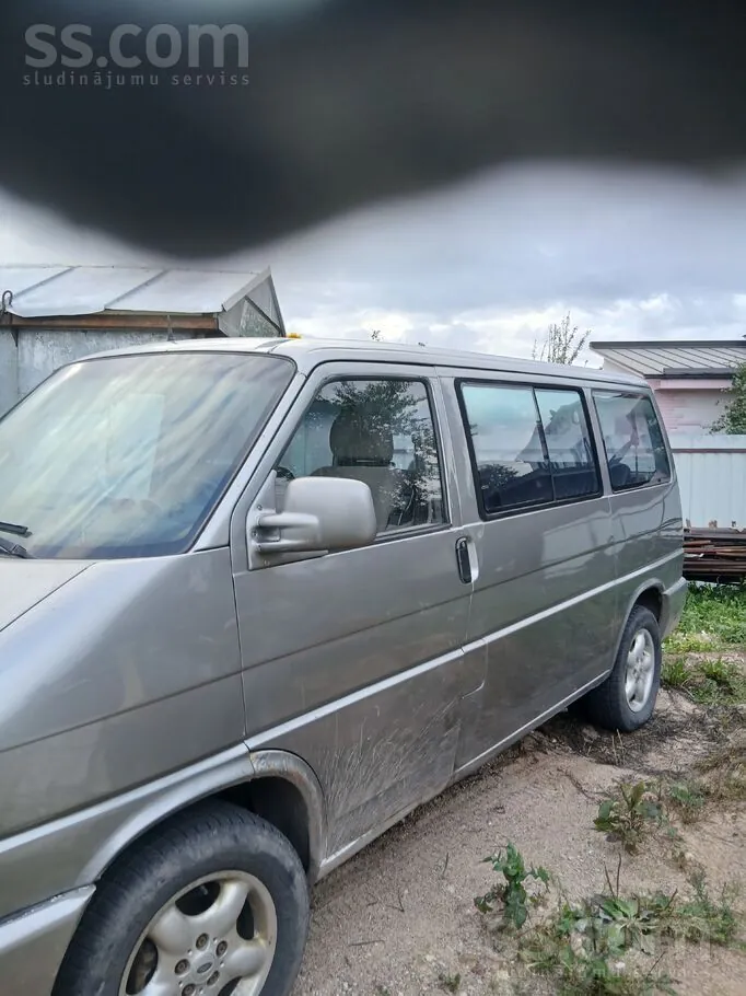 Volkswagen T4 1998 photo 3