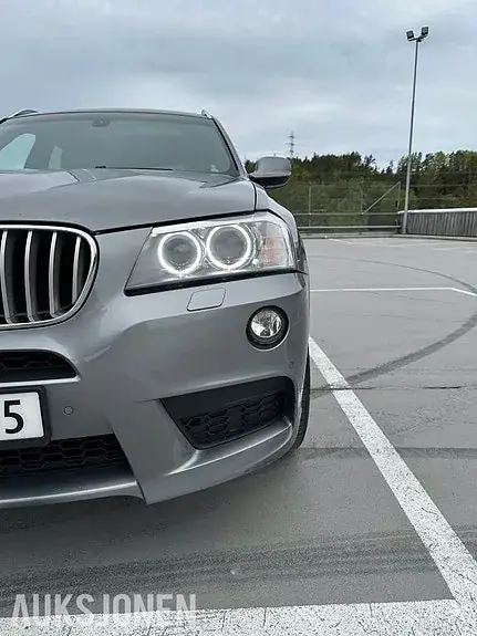 BMW X3 2012 photo 2