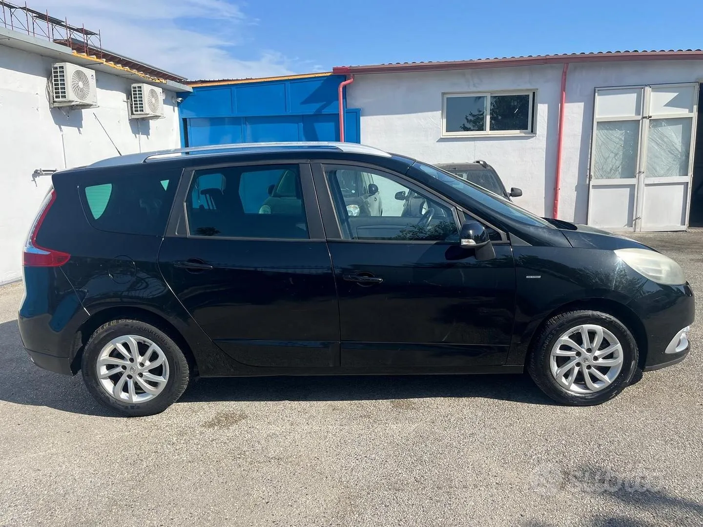 Renault Scenic 2015 photo 2