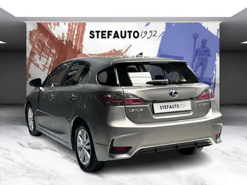 Lexus Ct 200H 2016 photo 5