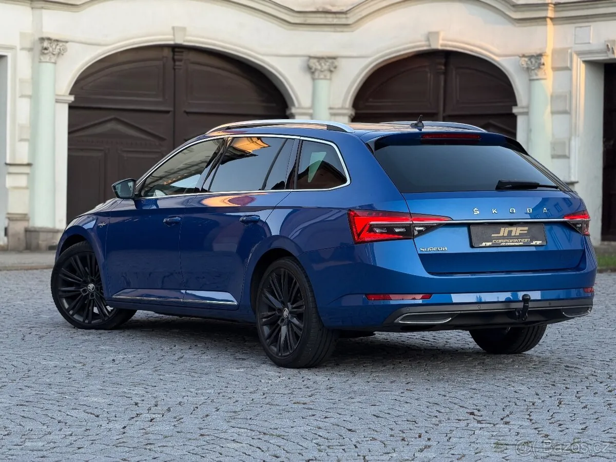 Skoda Superb 2023 photo 2