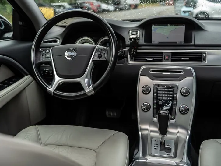 Volvo S80 2012 photo 2