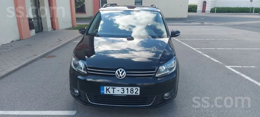 Volkswagen Touran 2013 photo 3