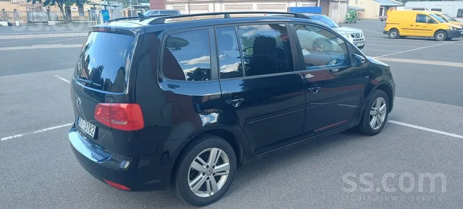 Volkswagen Touran 2013 photo 5