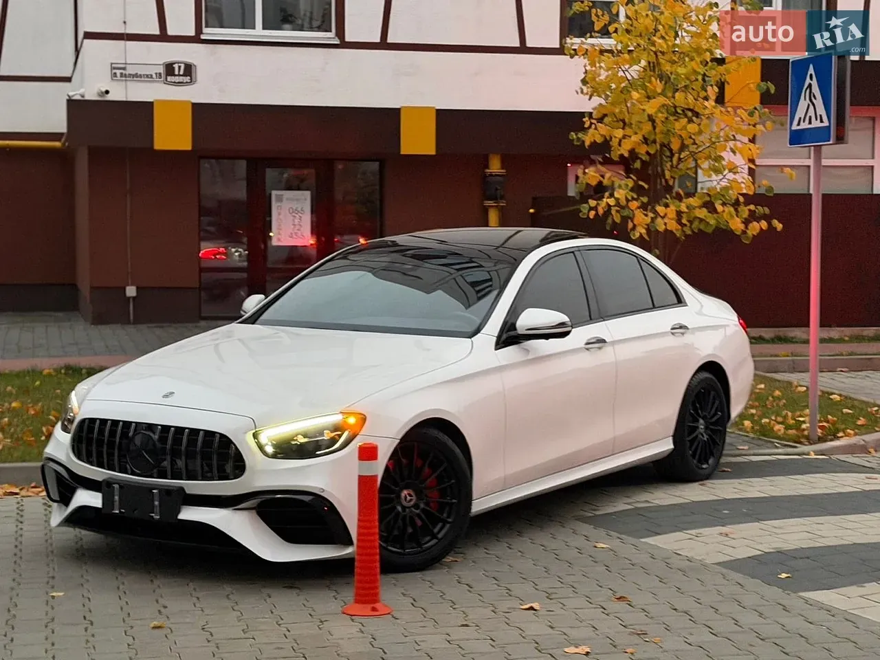 Mercedes-Benz E-Class 2021 photo 5