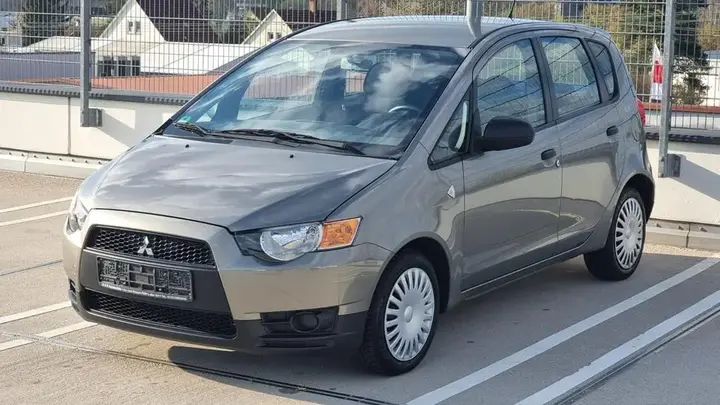 Mitsubishi Colt