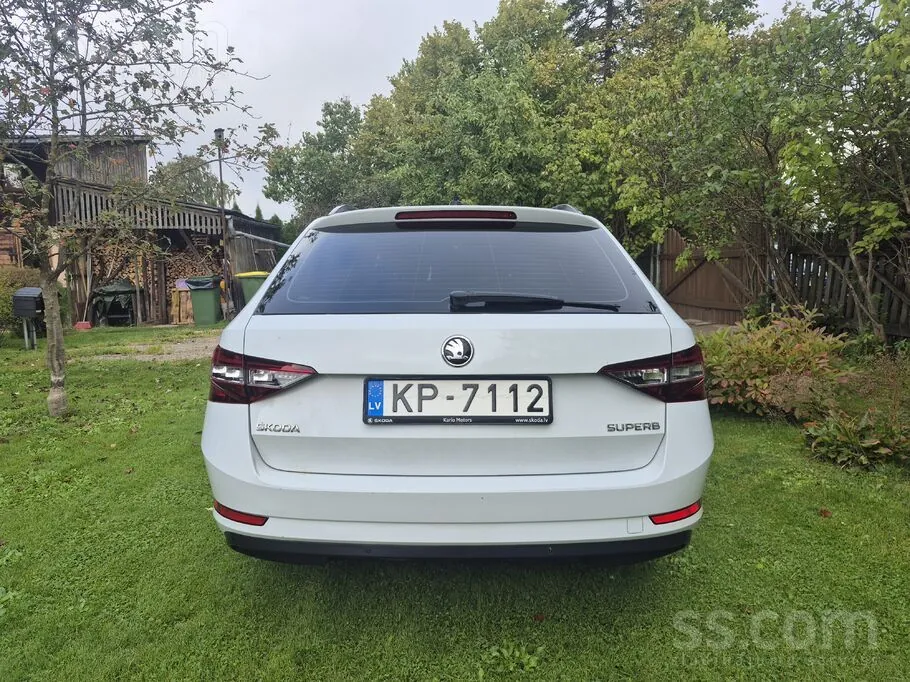 Skoda Superb 2016 photo 5