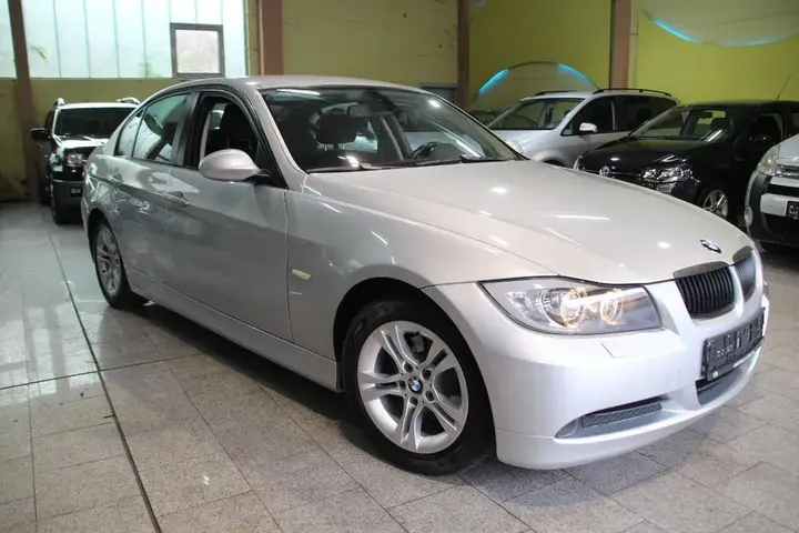 BMW 320I