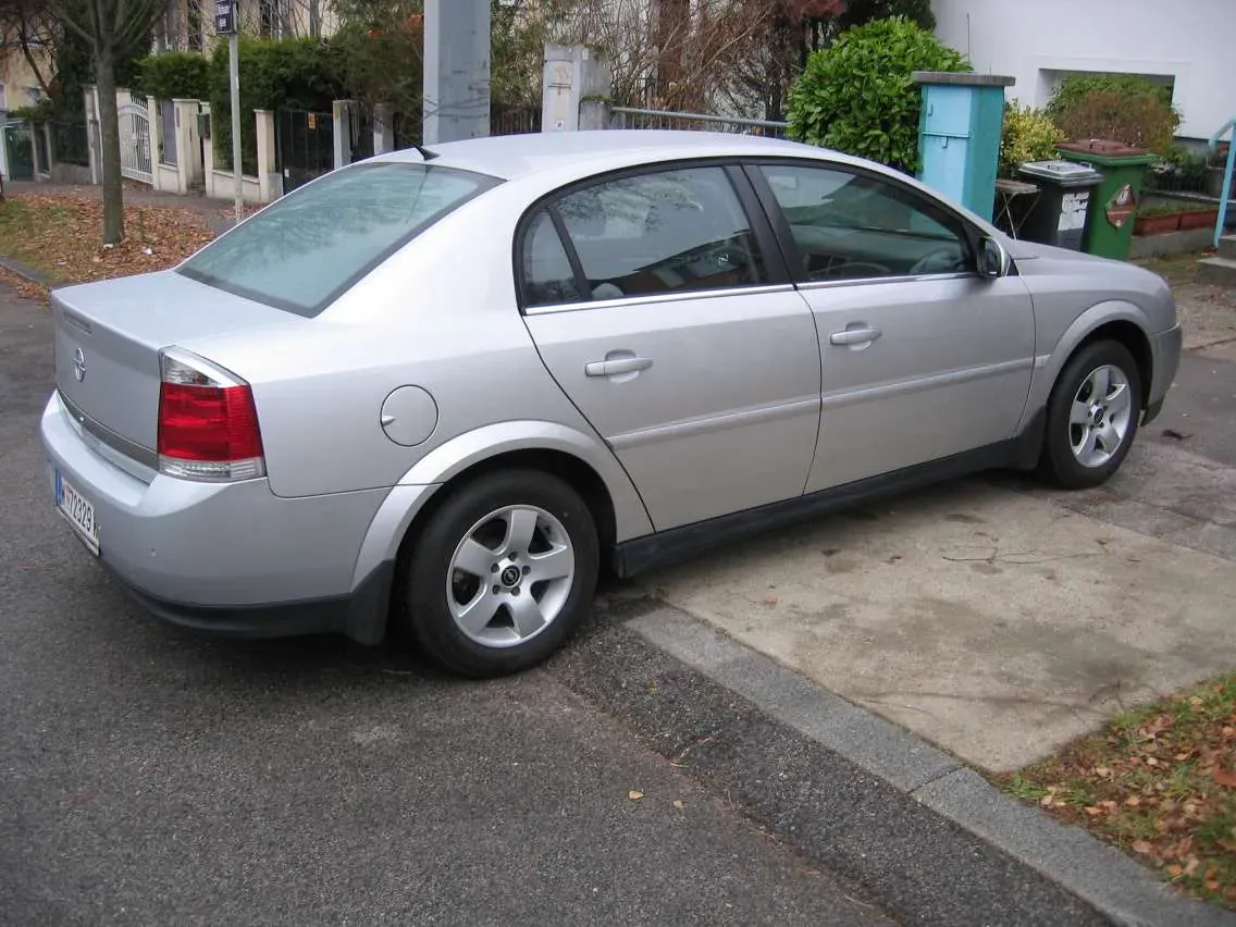 Opel Vectra 2004 photo 3