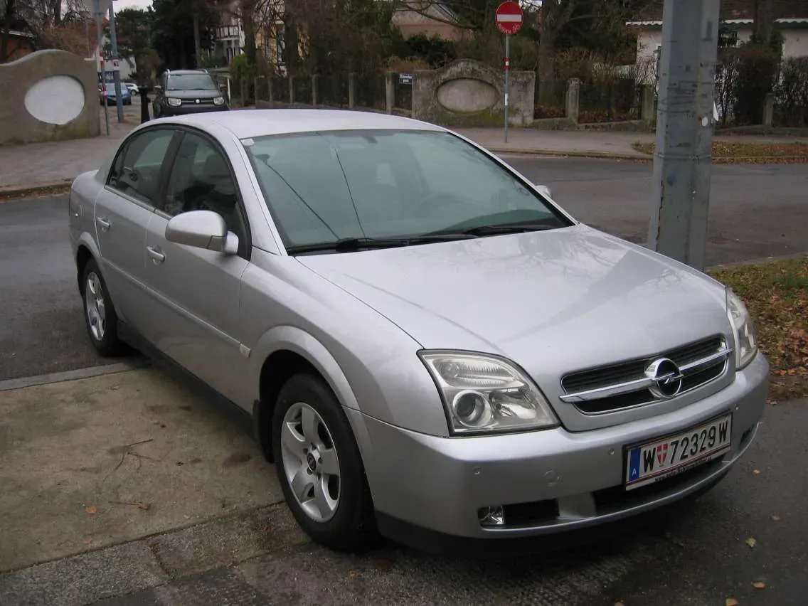 Opel Vectra 2004 photo 2