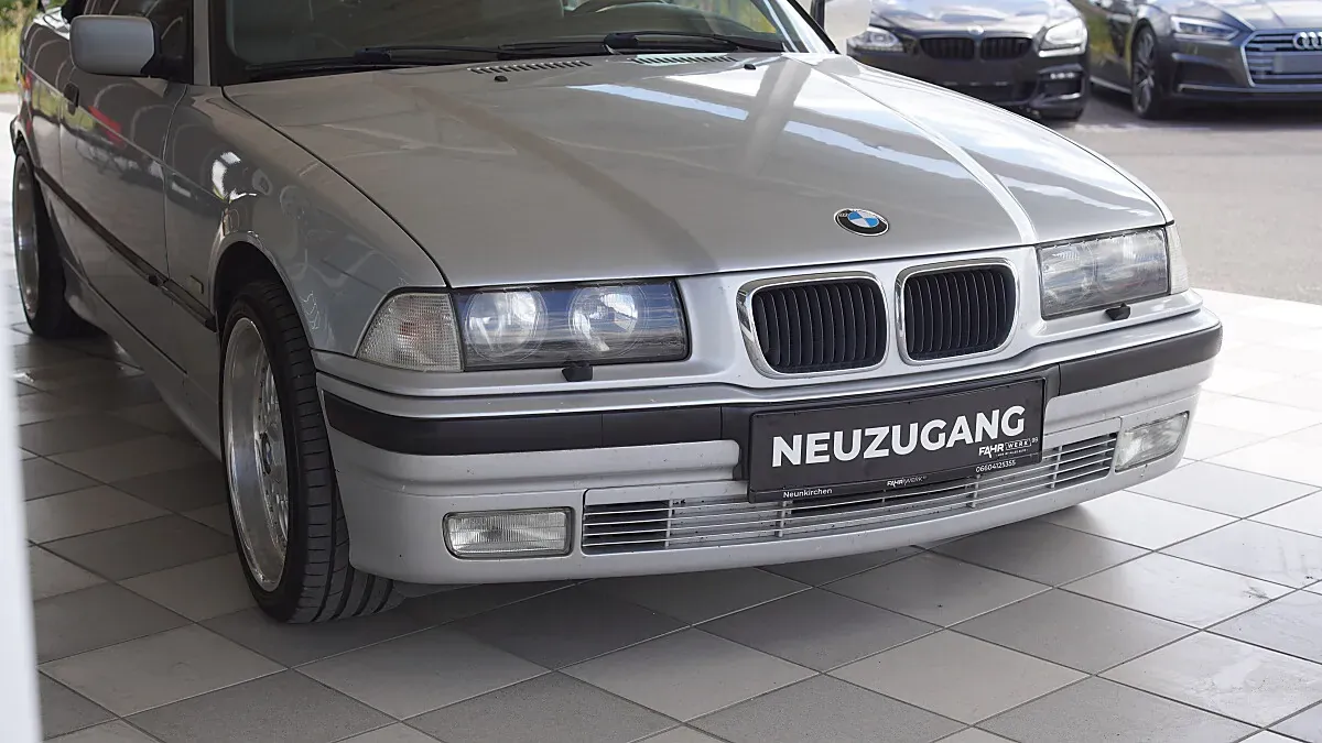 BMW 3Er Reih 1998 photo 3