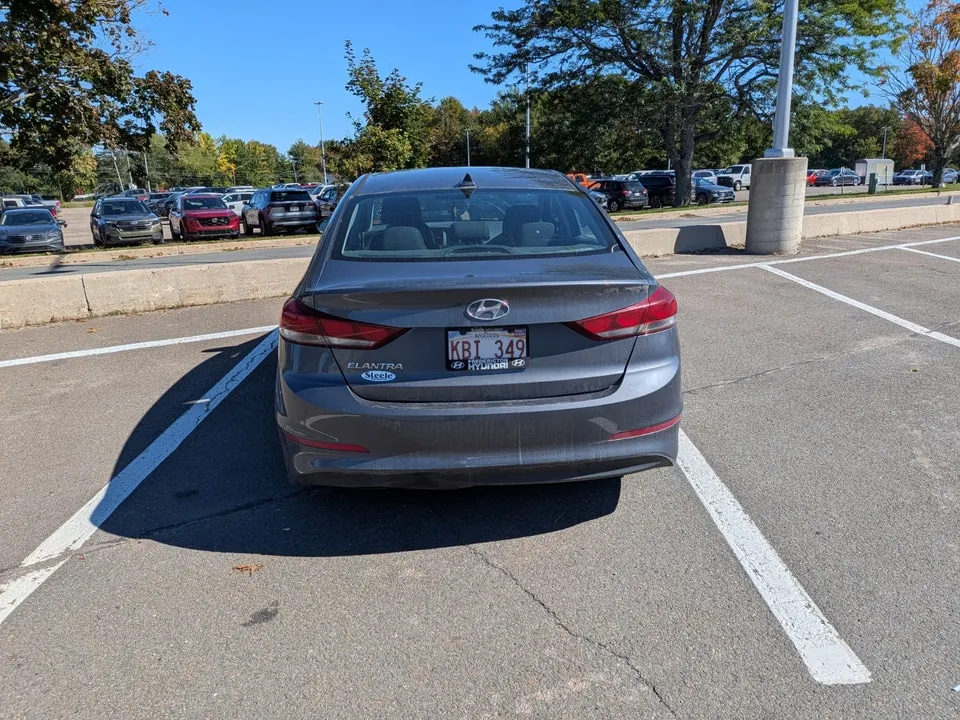Hyundai Elantra 2017 photo 4