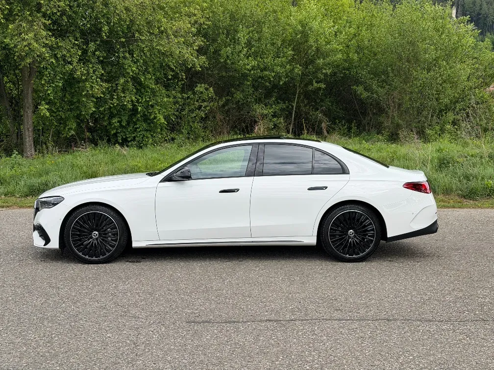 Mercedes-Benz E-Class 2024 photo 2