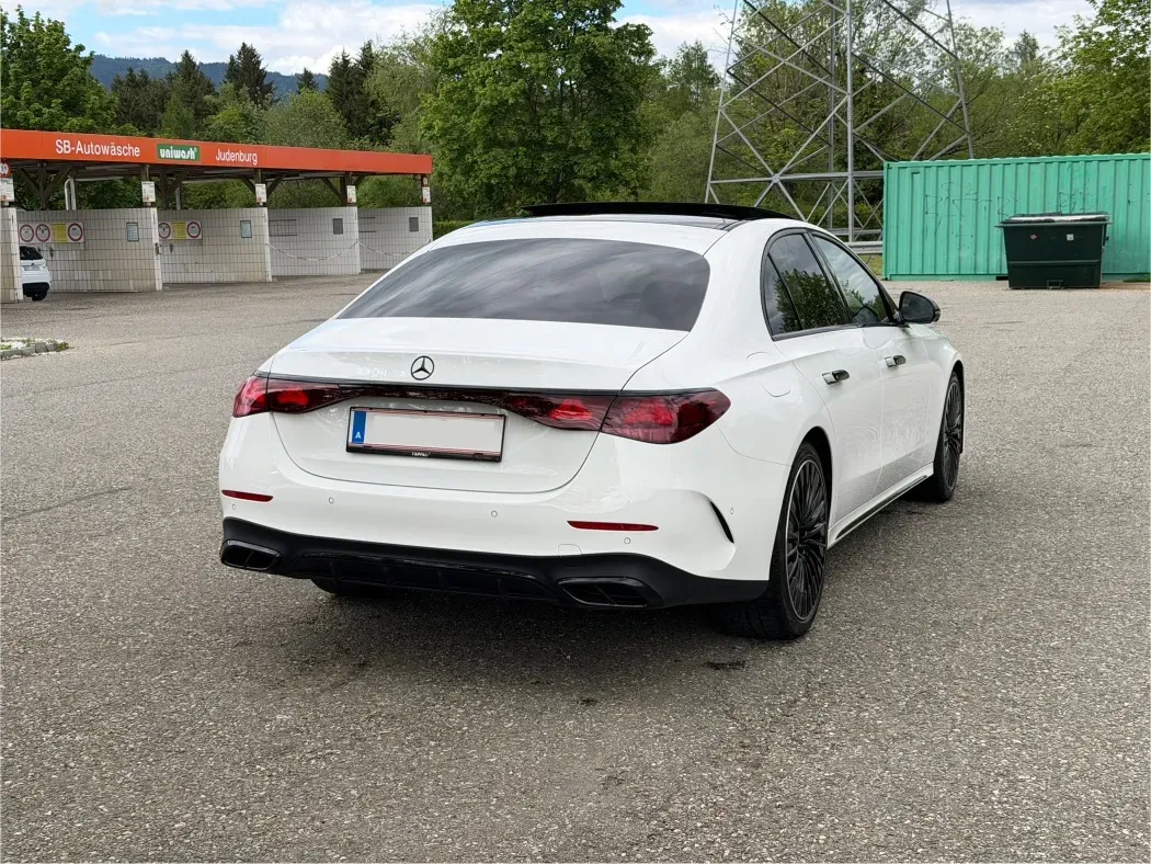 Mercedes-Benz E-Class 2024 photo 3