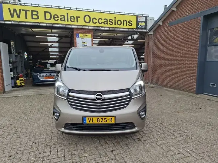 Opel Vivaro 2015 photo 3