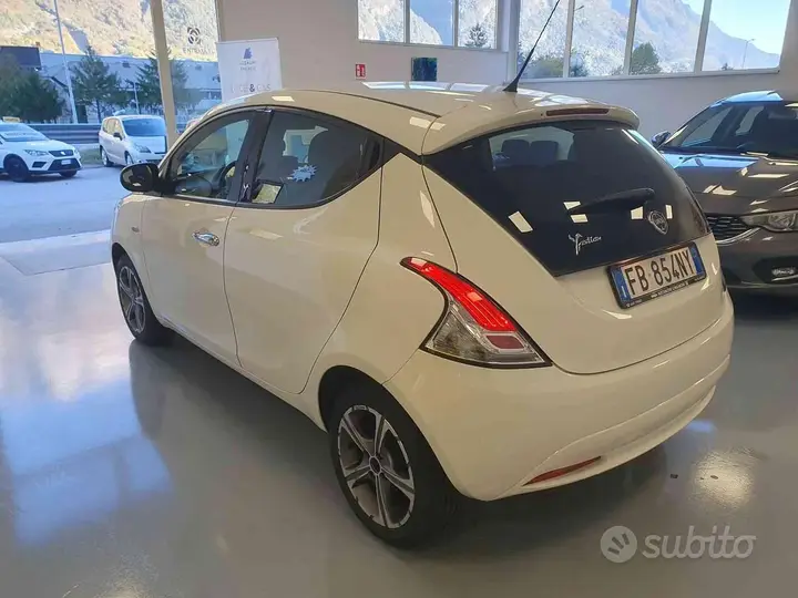 Lancia Ypsilon 2016 photo 4