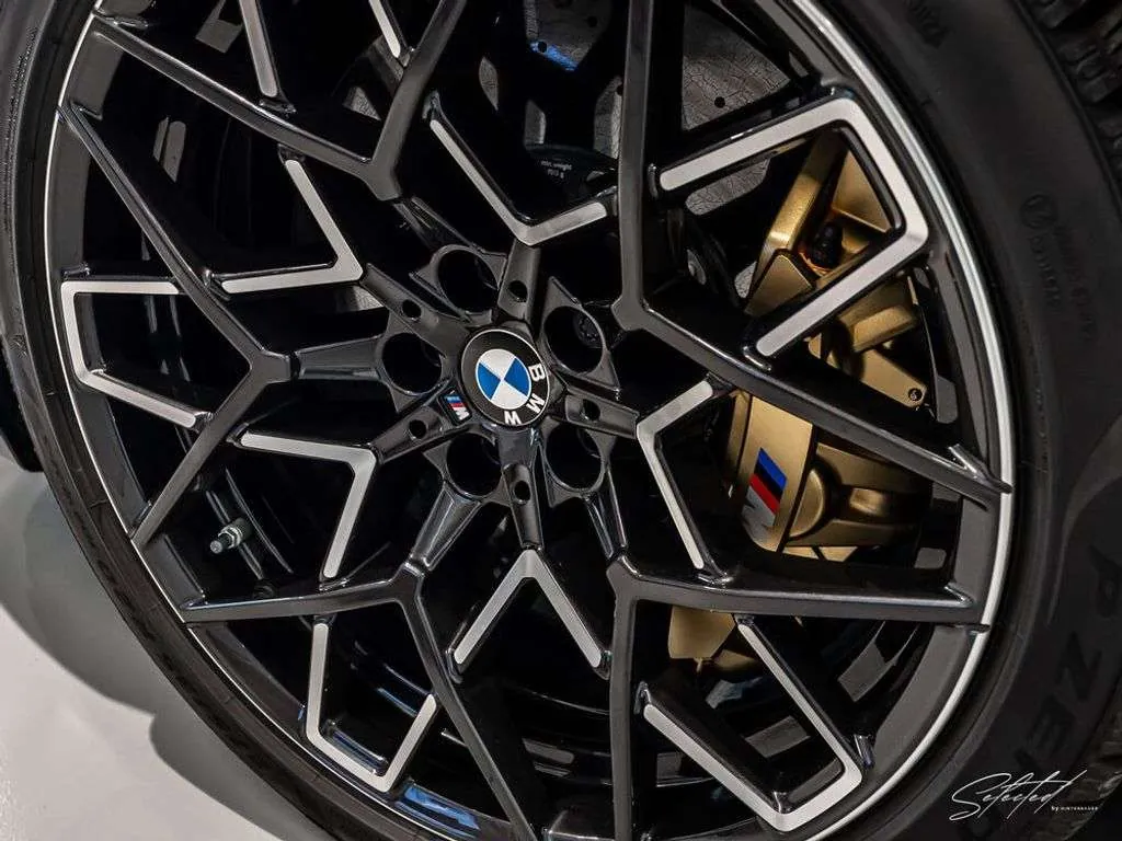BMW M8 2024 photo 4
