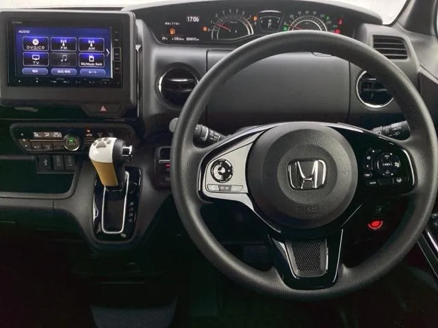 Honda N-Box 2022 photo 3