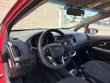 Kia Rio 2012 photo 3