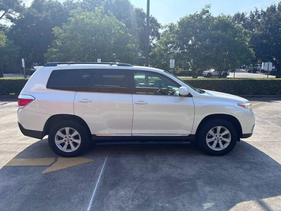Toyota Highlander 2012 photo 2