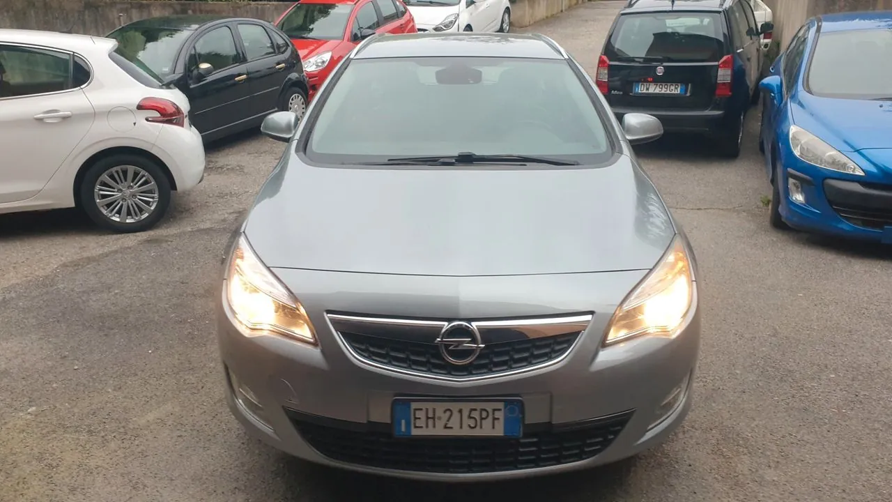 Opel Astra 2011 photo 5
