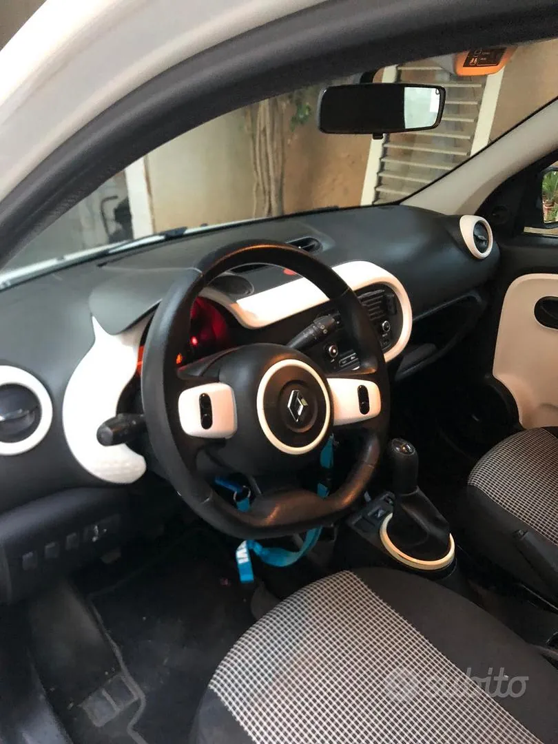 Renault Twingo 2016 photo 2