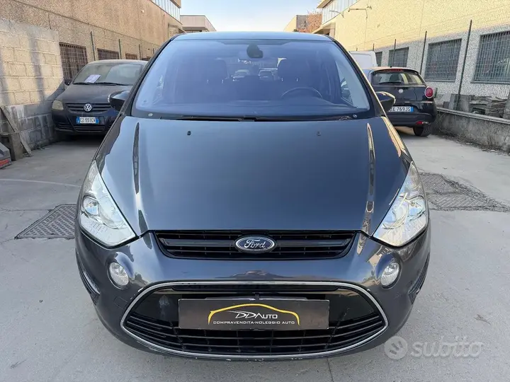 Ford S-Max 2010 photo 3