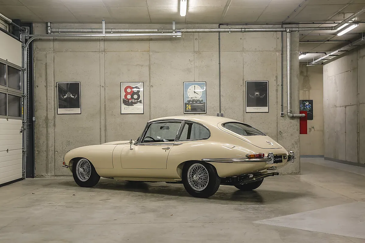 Jaguar E-Type Serie 1 1966 photo 3