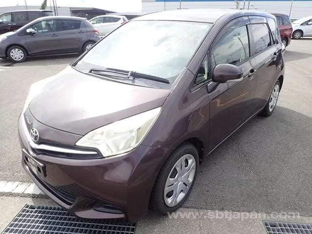 Toyota Ractis 2013 photo 2