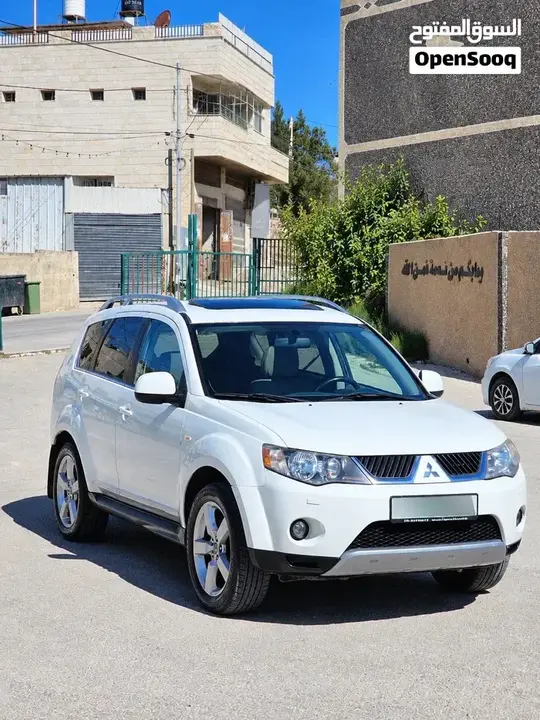 Mitsubishi Outlander 2009 photo 2