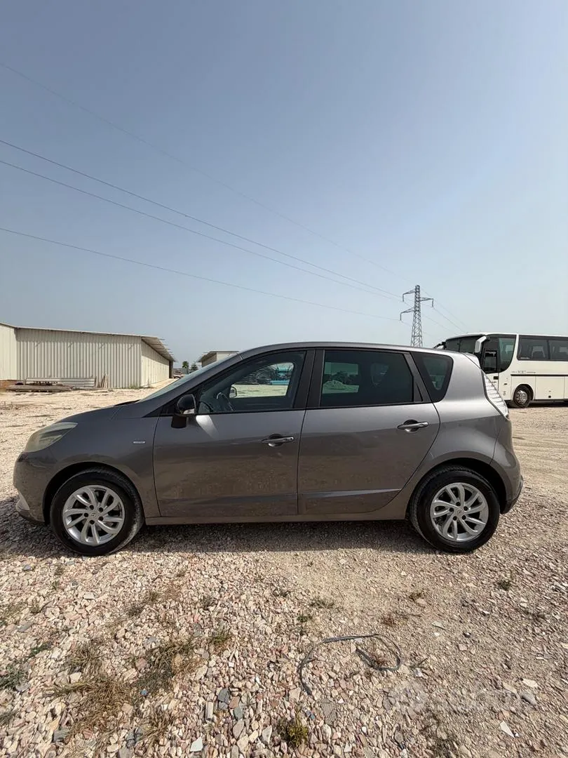 Renault Scenic 2015 photo 4
