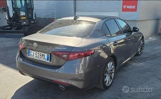 Alfa Romeo Giulia 2022 photo 3