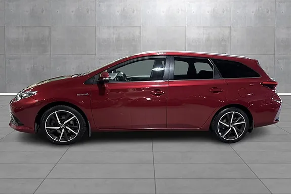 Toyota Auris 2017 photo 2