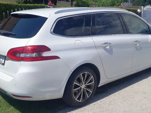 Peugeot 308 2015 photo 3