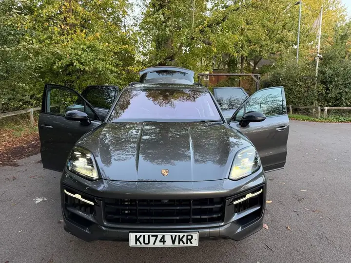 Porsche Cayenne 2024 photo 3