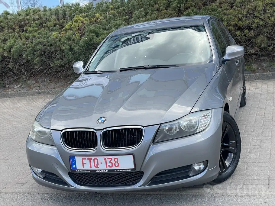BMW E90