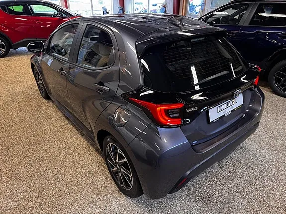 Toyota Yaris 2023 photo 3