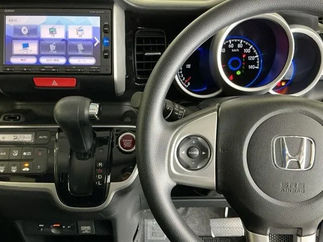 Honda N-Box 2016 photo 3