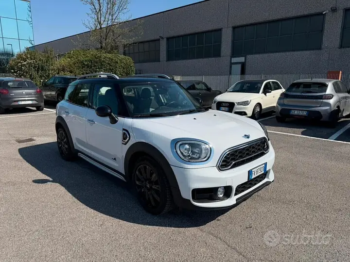 Mini Mini Countryman 2017 photo 2