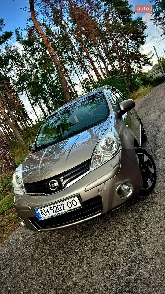 Nissan Note 2013 photo 3