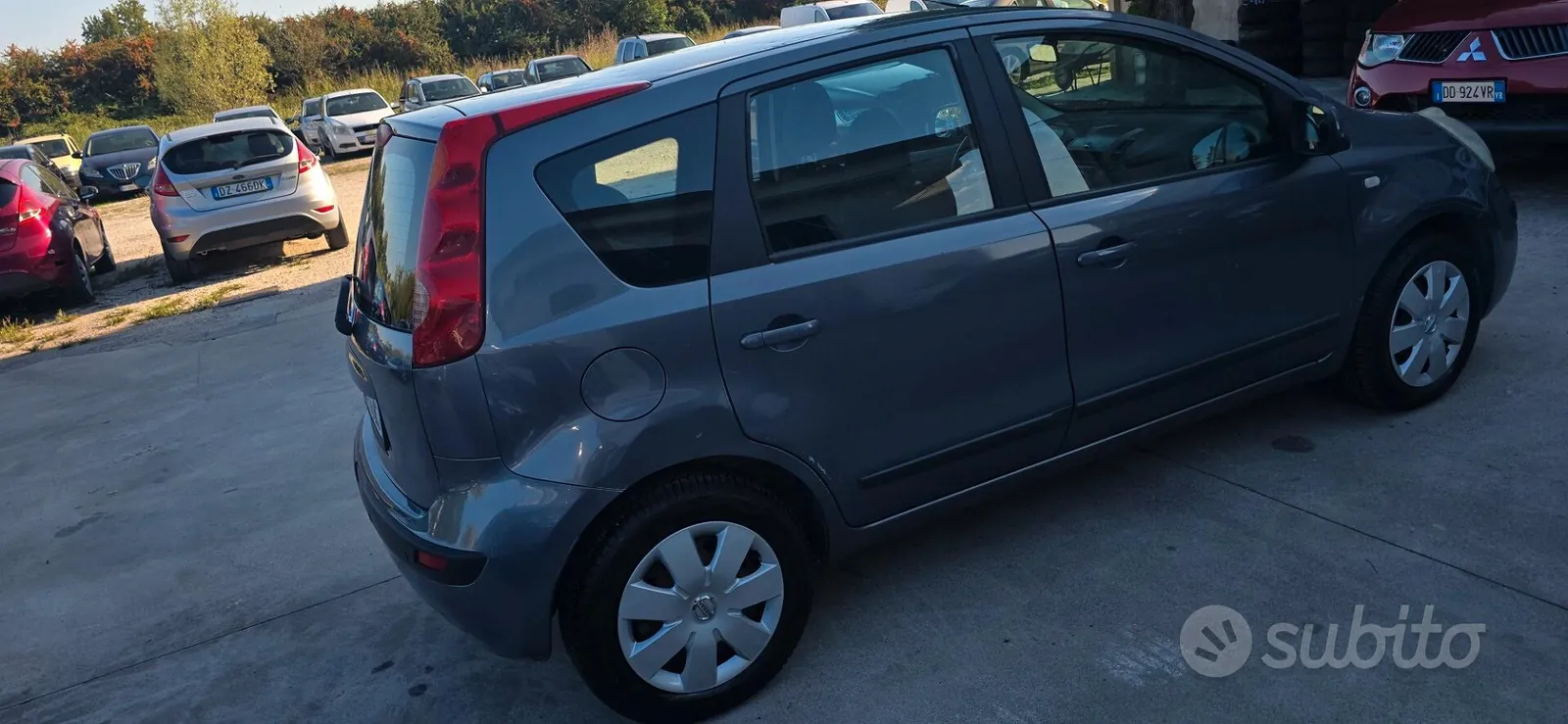 Nissan Note 2009 photo 4