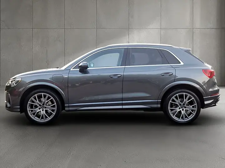 Audi Q3 2022 photo 3