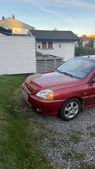 Kia Rio 2002 photo 2