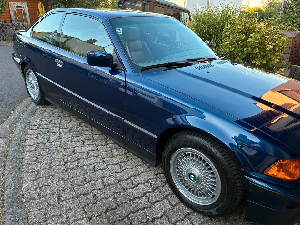 BMW 320I