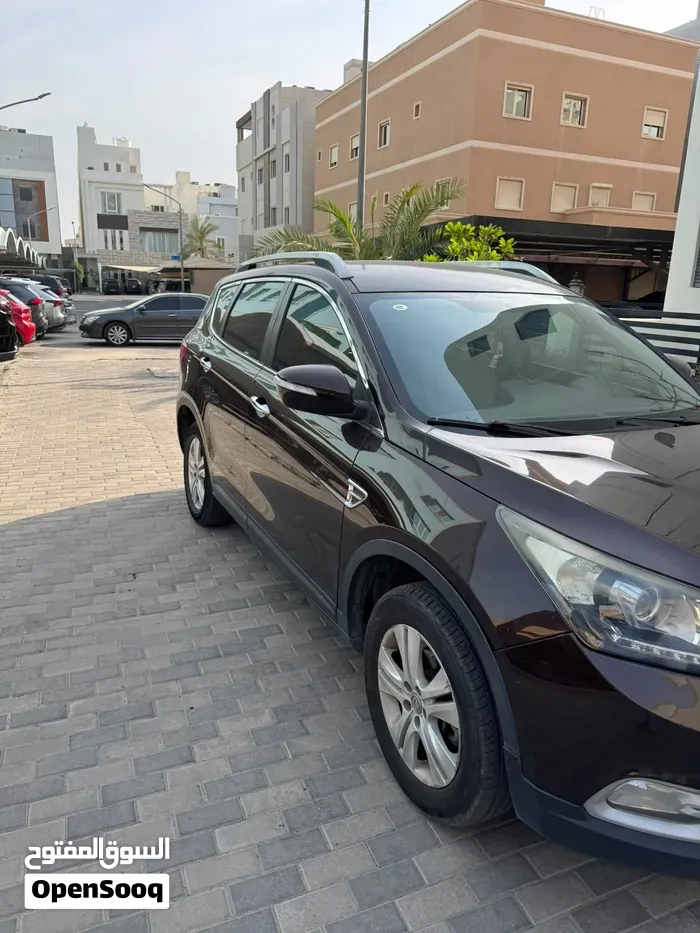 Dongfeng Ax7 2020 photo 2
