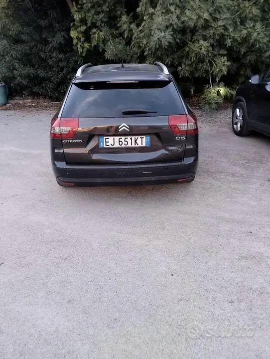 Citroen C5 2012 photo 2