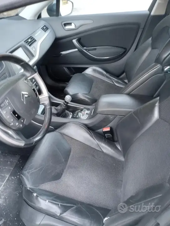 Citroen C5 2012 photo 4