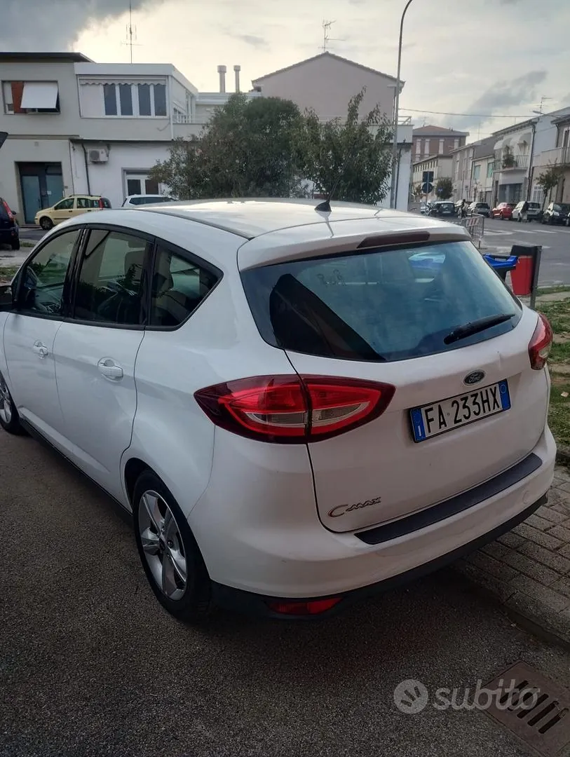Ford C-Max 2015 photo 2